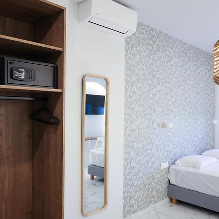 Uphill Unique Boutique Suites Skiathos Town Ngoại thất bức ảnh