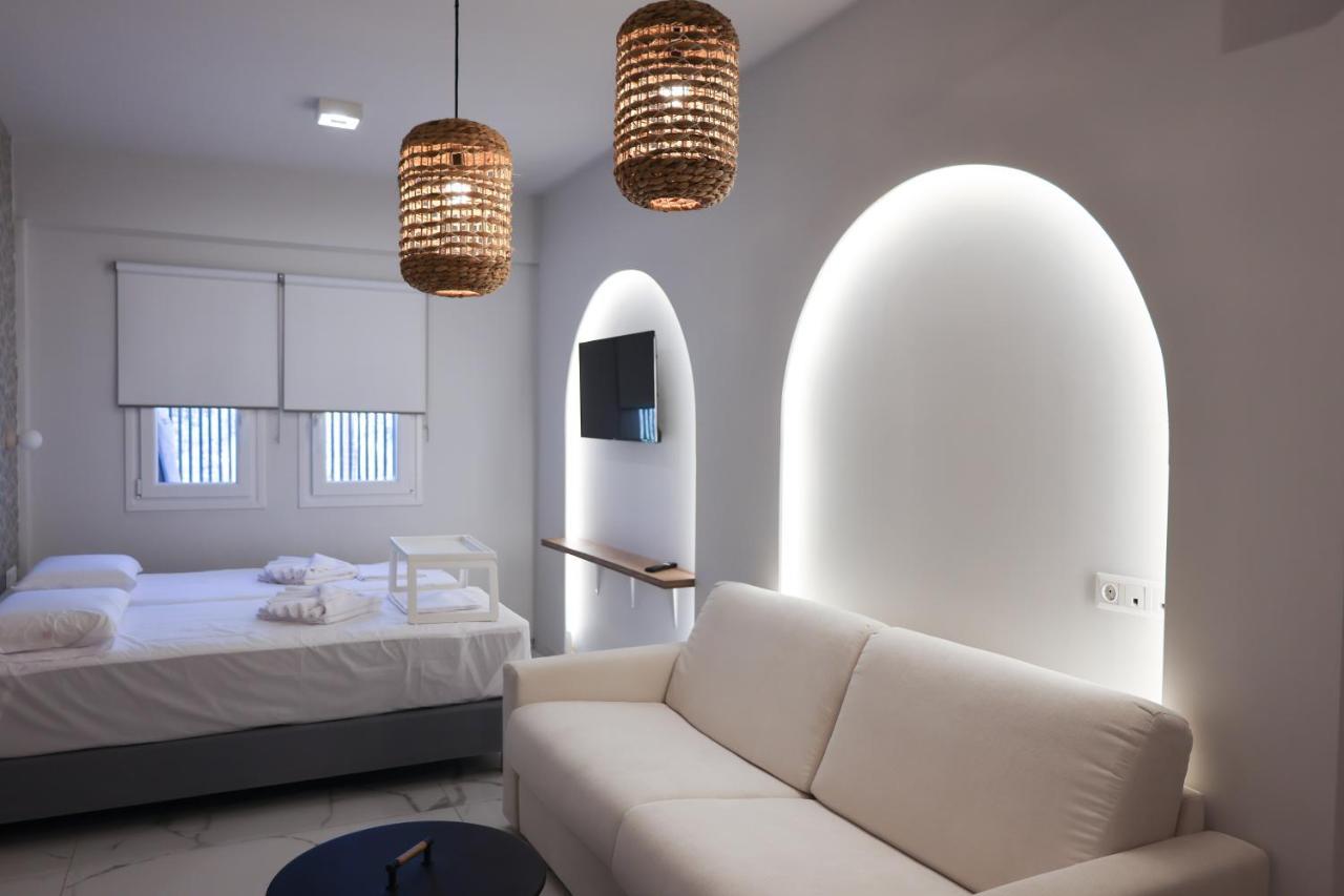 Uphill Unique Boutique Suites Skiathos Town Ngoại thất bức ảnh
