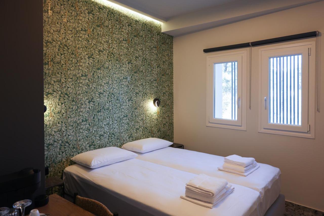 Uphill Unique Boutique Suites Skiathos Town Ngoại thất bức ảnh