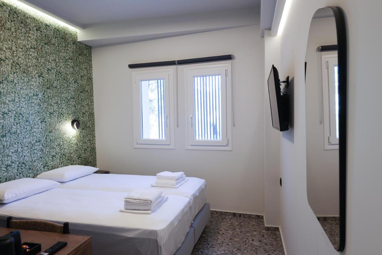 Uphill Unique Boutique Suites Skiathos Town Ngoại thất bức ảnh