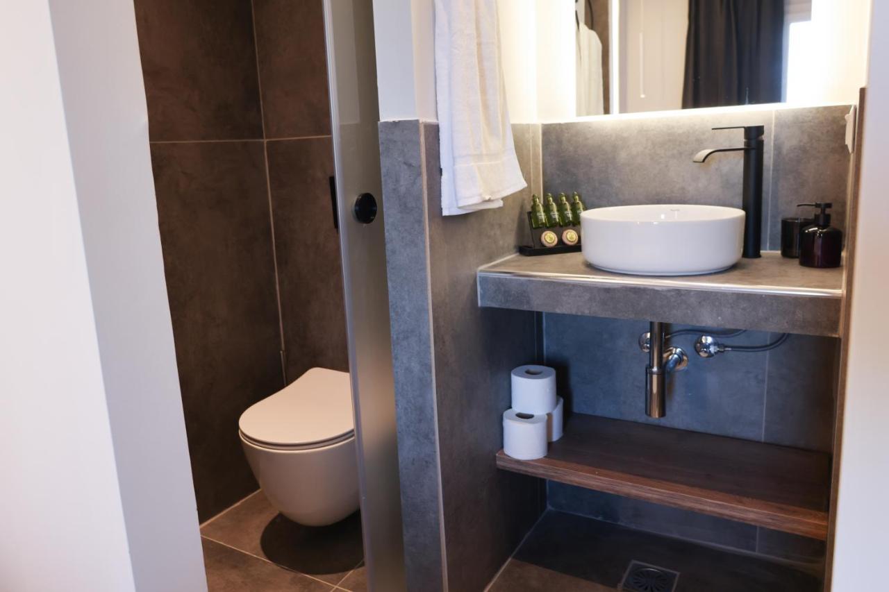 Uphill Unique Boutique Suites Skiathos Town Ngoại thất bức ảnh