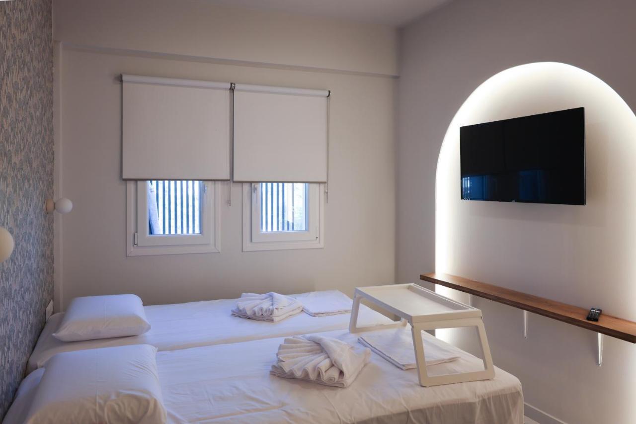Uphill Unique Boutique Suites Skiathos Town Ngoại thất bức ảnh