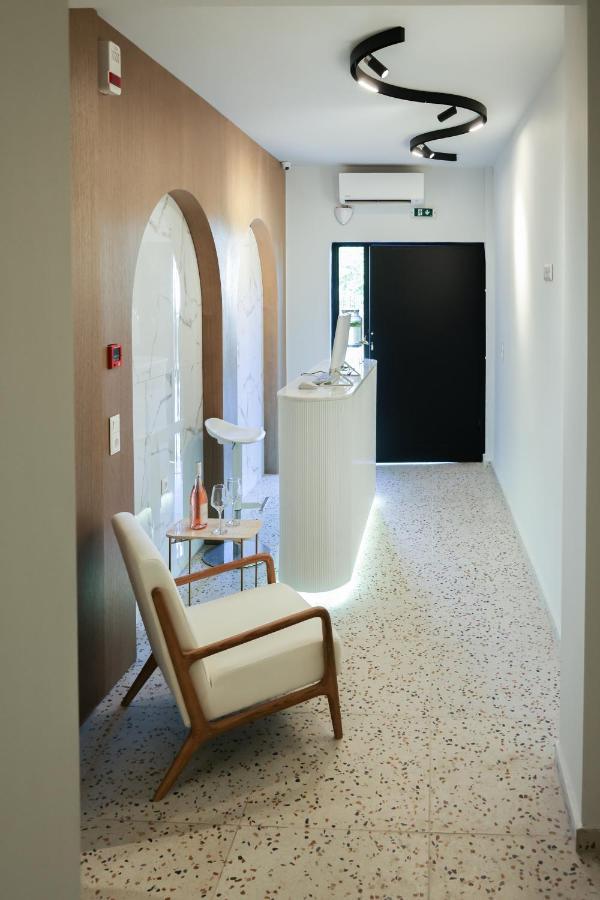 Uphill Unique Boutique Suites Skiathos Town Ngoại thất bức ảnh