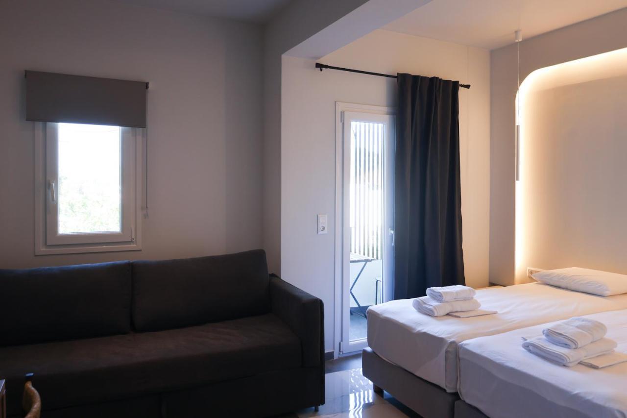 Uphill Unique Boutique Suites Skiathos Town Ngoại thất bức ảnh